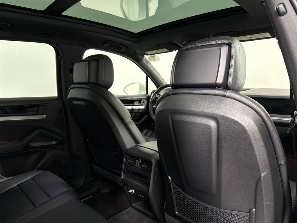 2025 Porsche Cayenne AWD