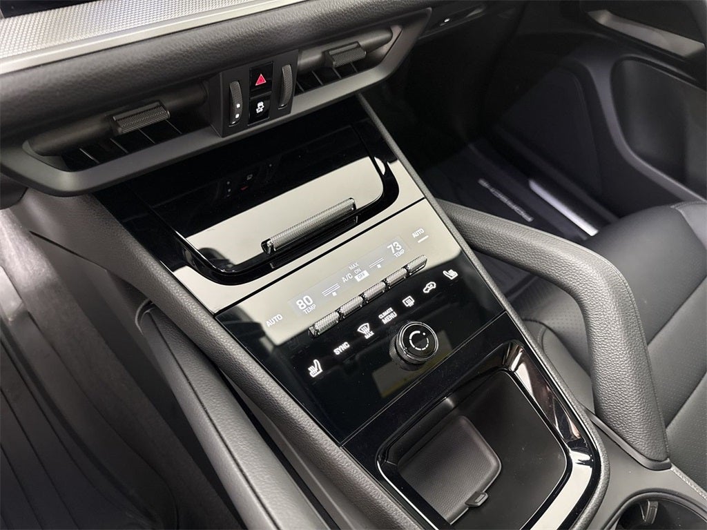 2025 Porsche Cayenne AWD