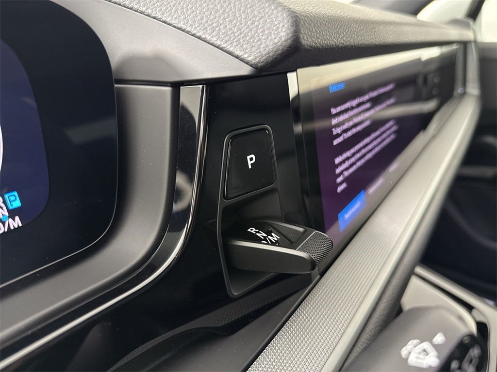 2025 Porsche Cayenne AWD