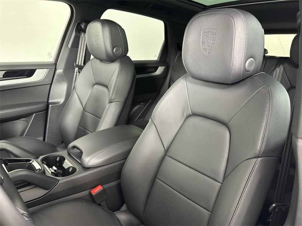 2025 Porsche Cayenne AWD