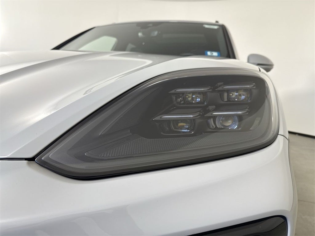 2025 Porsche Cayenne AWD