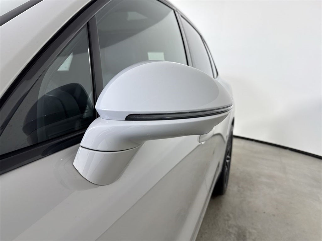 2025 Porsche Cayenne AWD
