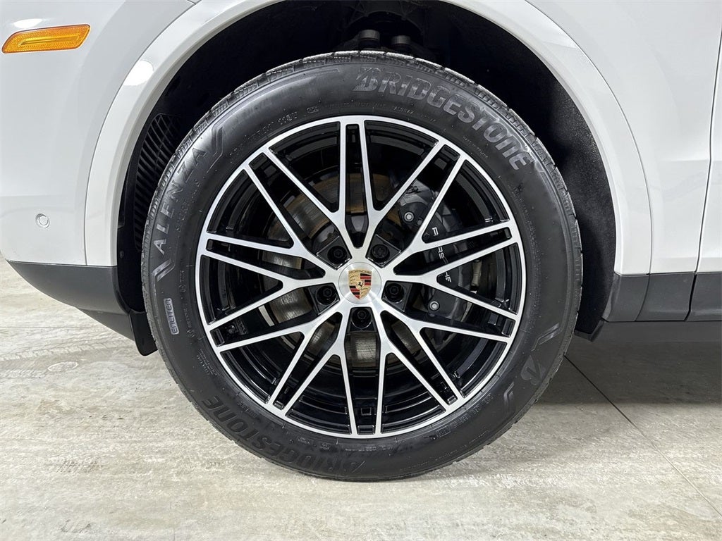 2025 Porsche Cayenne AWD