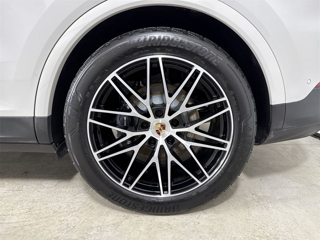 2025 Porsche Cayenne AWD