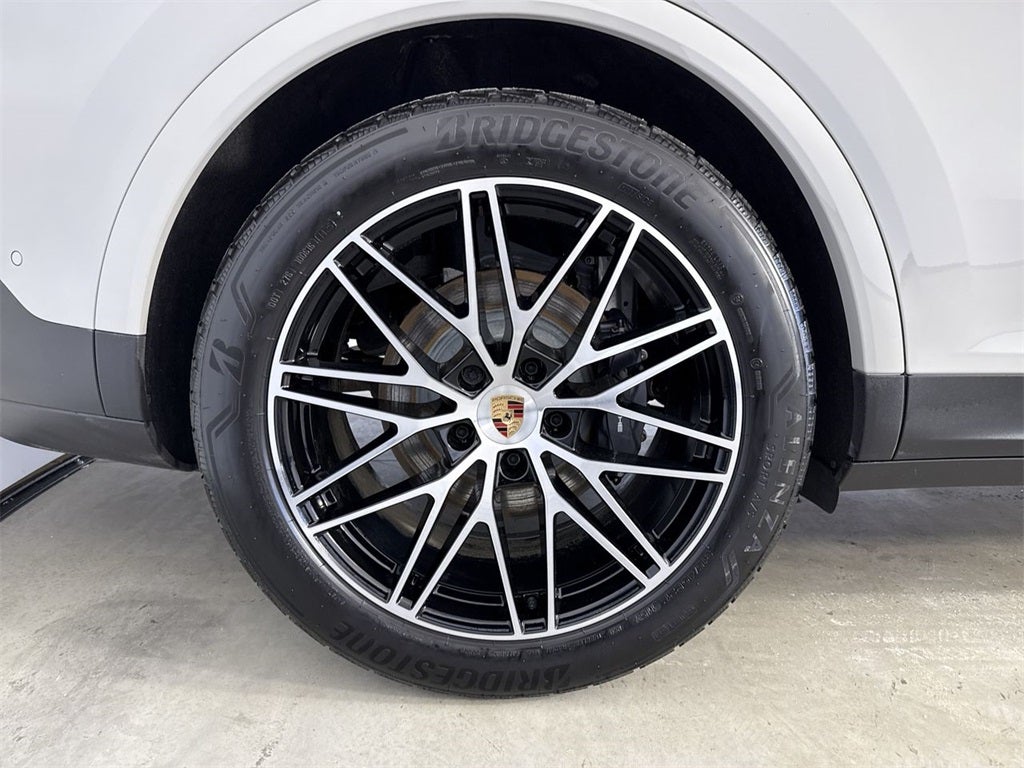 2025 Porsche Cayenne AWD