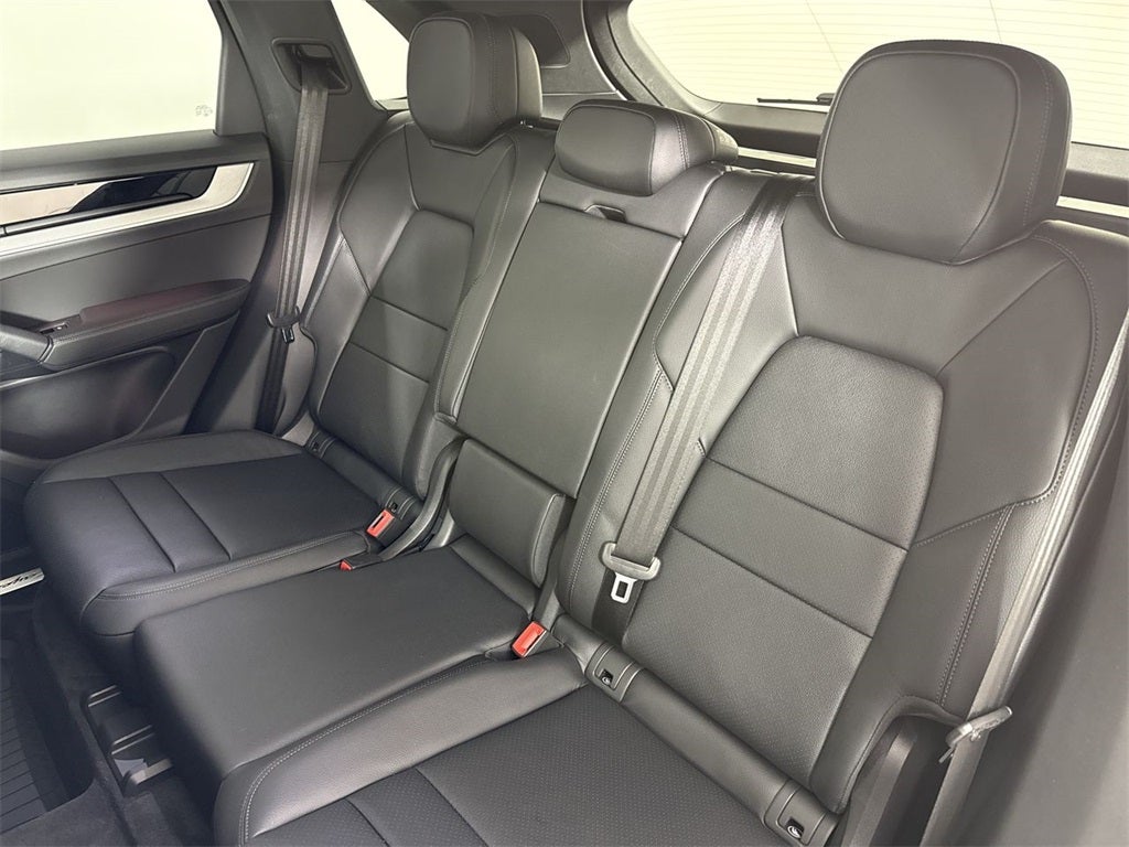 2025 Porsche Cayenne AWD