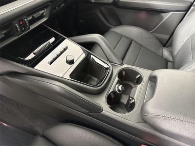 2025 Porsche Cayenne AWD