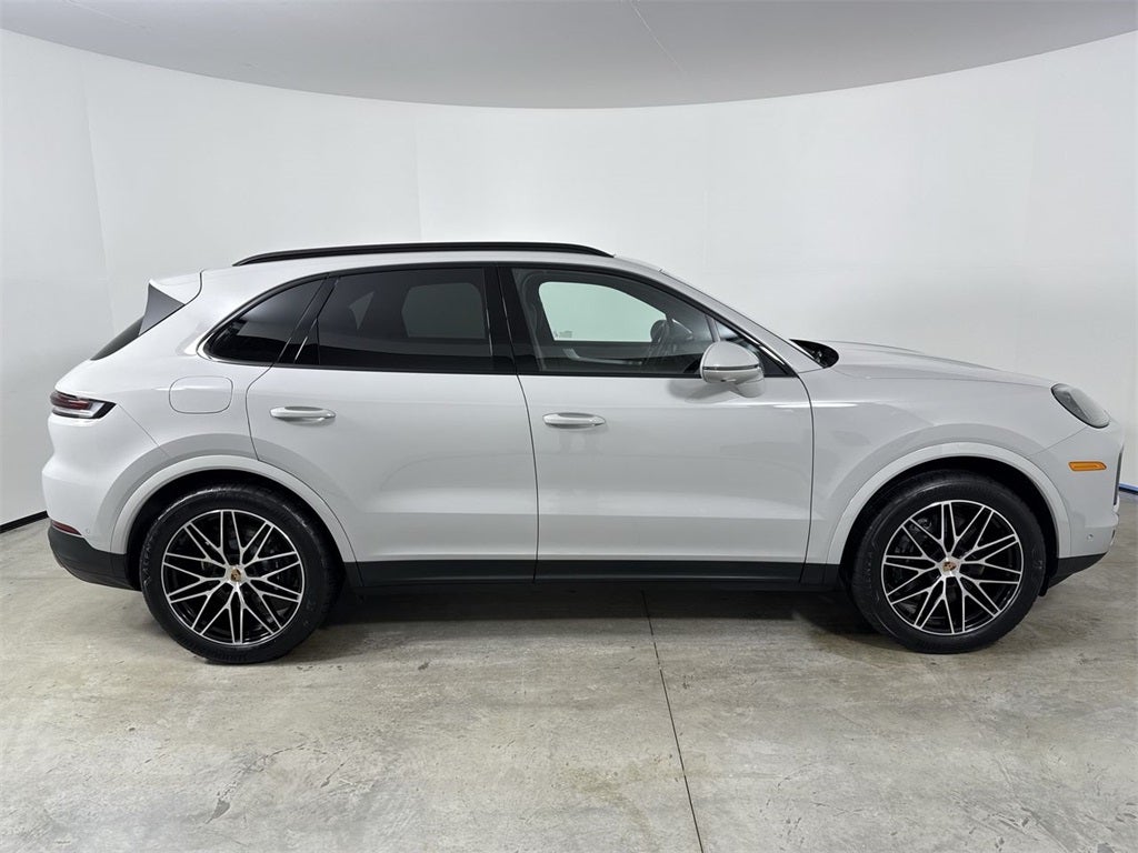 2025 Porsche Cayenne AWD