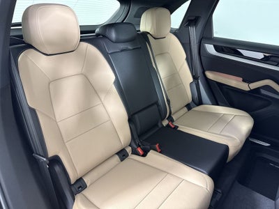 2026 Porsche Cayenne AWD