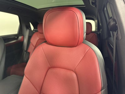 2026 Porsche Cayenne AWD