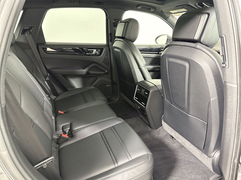 2022 Porsche Cayenne AWD