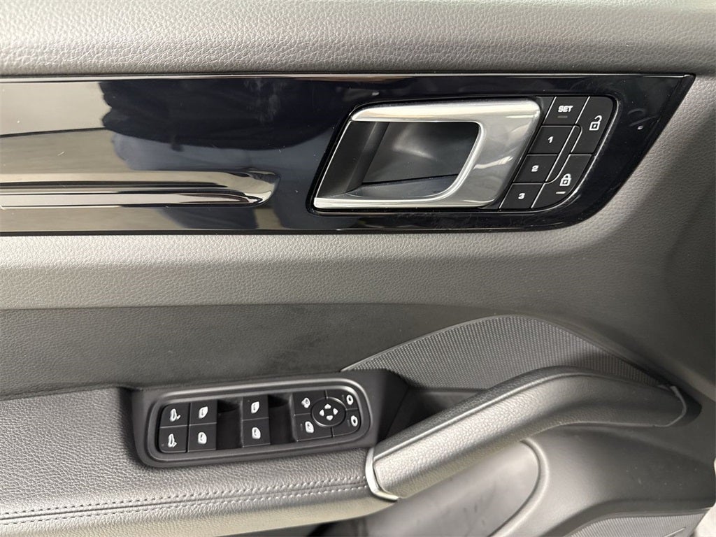 2022 Porsche Cayenne AWD