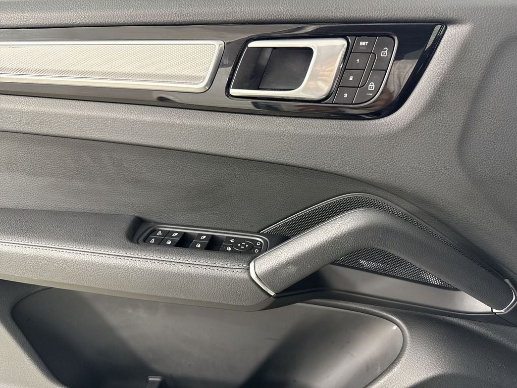 2023 Porsche Cayenne AWD