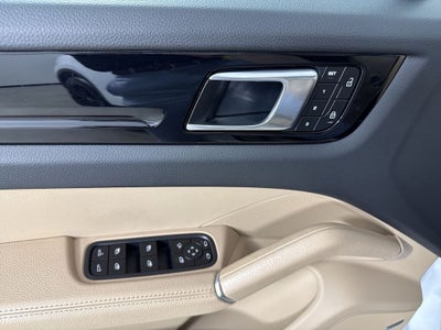 2023 Porsche Cayenne AWD