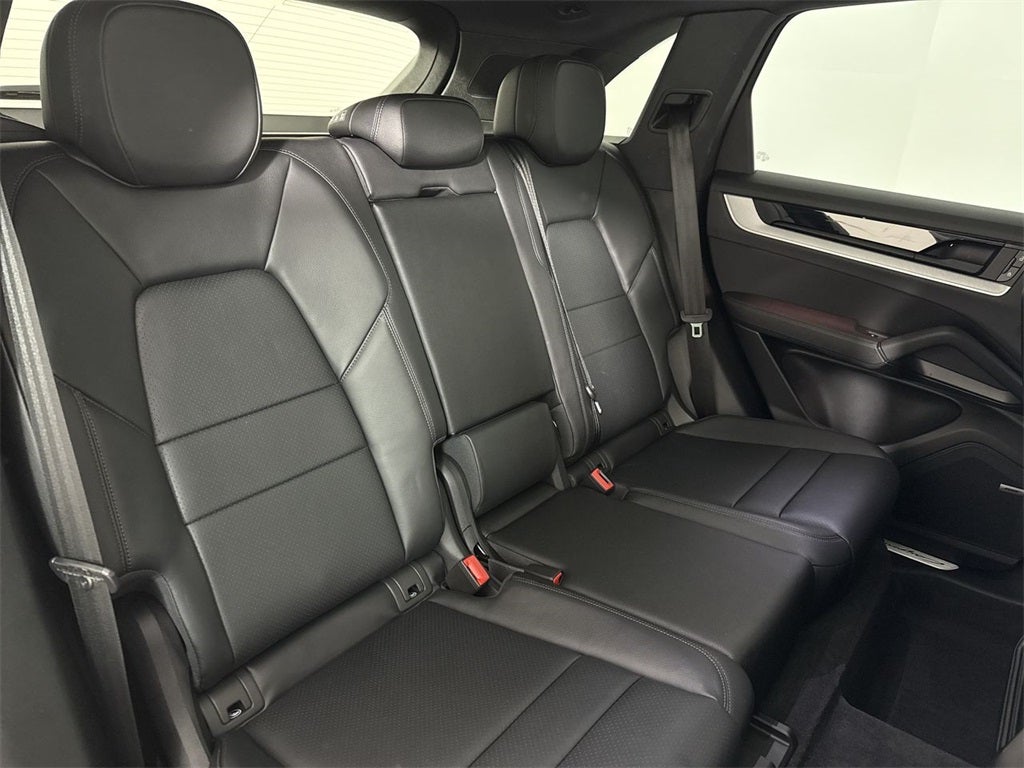 2024 Porsche Cayenne AWD