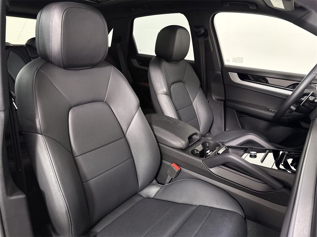 2024 Porsche Cayenne AWD