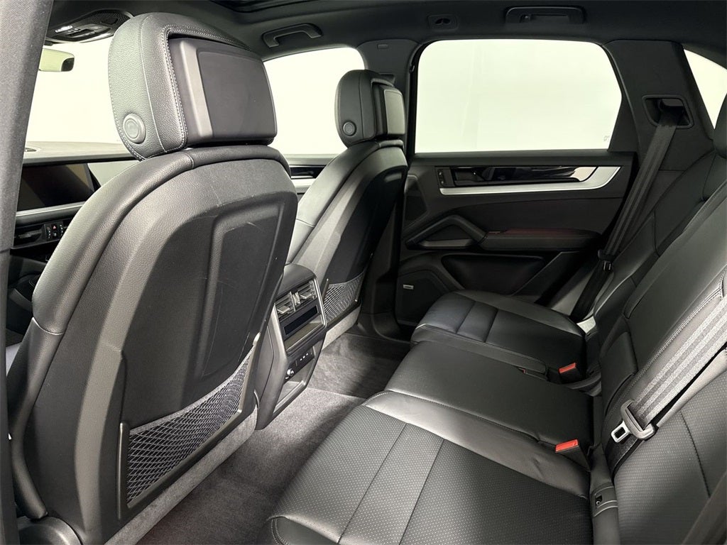 2024 Porsche Cayenne AWD