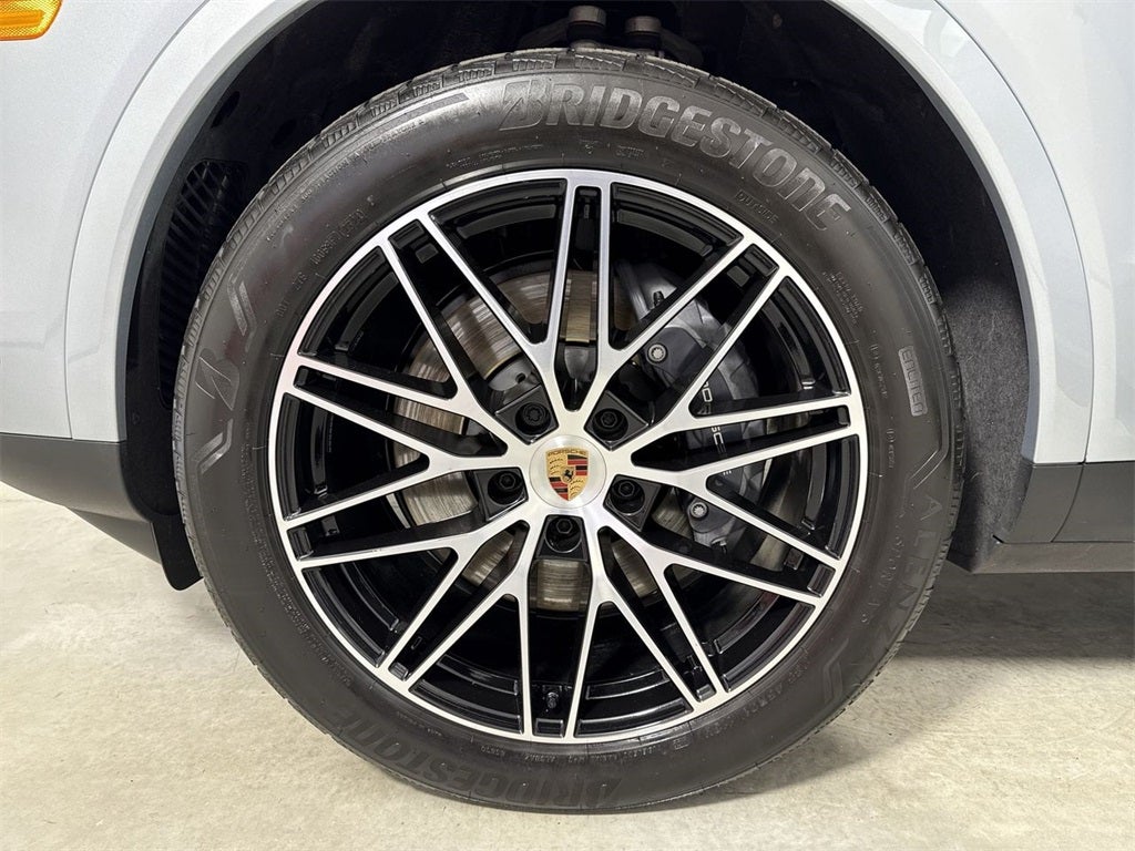 2025 Porsche Cayenne AWD