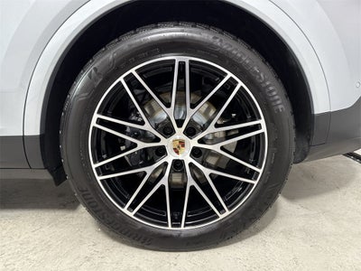 2025 Porsche Cayenne AWD