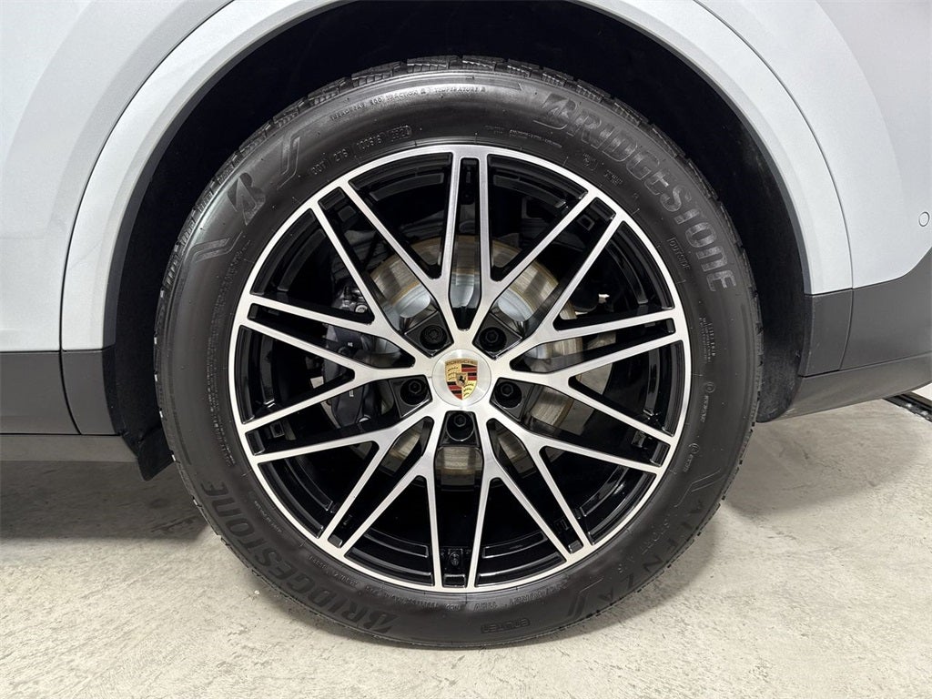 2025 Porsche Cayenne AWD