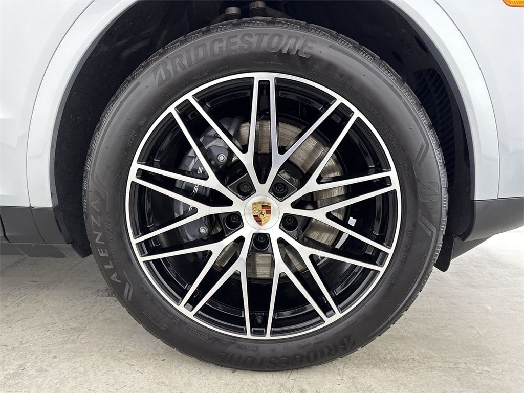 2025 Porsche Cayenne AWD