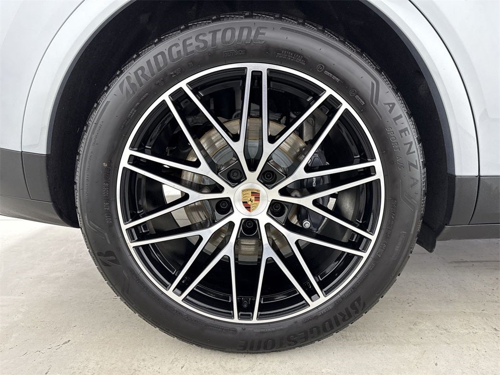 2025 Porsche Cayenne AWD
