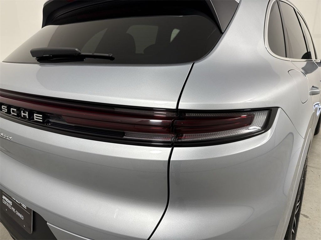 2025 Porsche Cayenne AWD