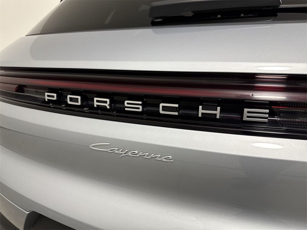 2025 Porsche Cayenne AWD