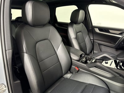 2025 Porsche Cayenne AWD