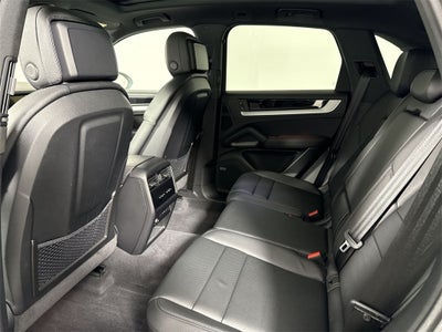 2025 Porsche Cayenne AWD