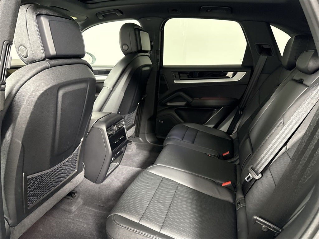 2025 Porsche Cayenne AWD