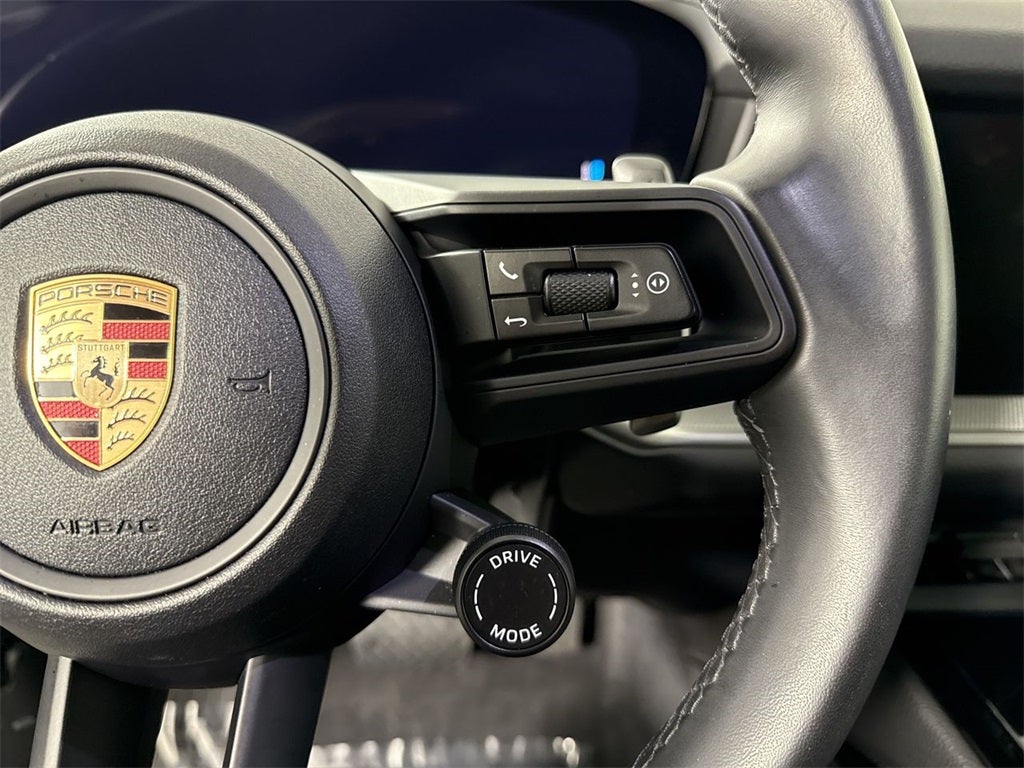 2025 Porsche Cayenne AWD
