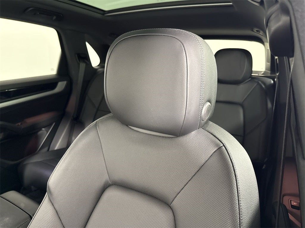 2025 Porsche Cayenne AWD