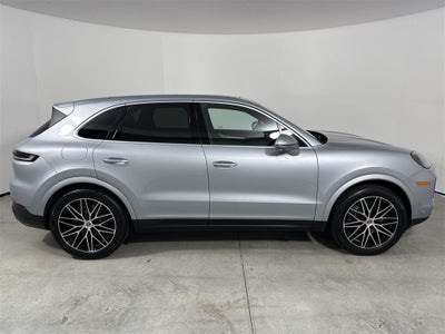 2025 Porsche Cayenne AWD