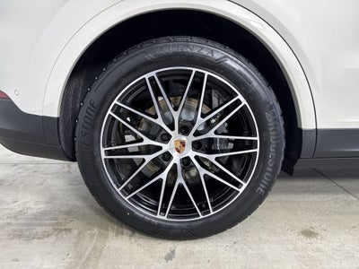 2026 Porsche Cayenne AWD