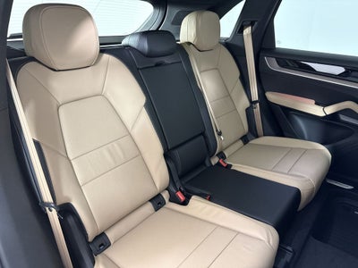 2026 Porsche Cayenne AWD