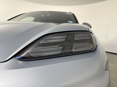 2025 Porsche Macan Electric Electric 4