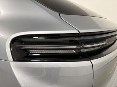 2025 Porsche Macan Electric Electric 4