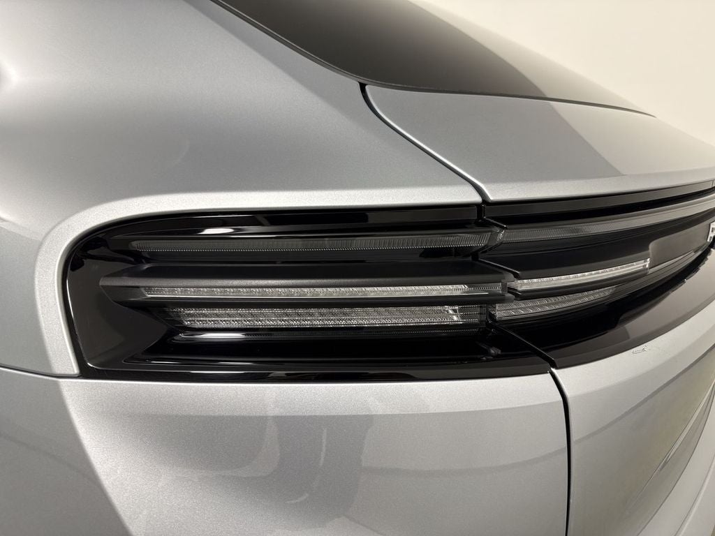 2025 Porsche Macan Electric Electric 4