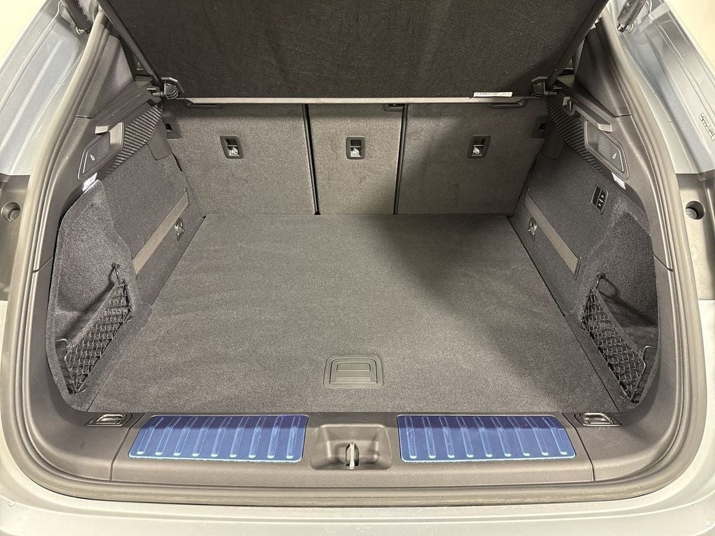 2025 Porsche Macan Electric Electric 4