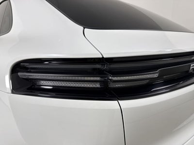 2025 Porsche Macan Electric Macan 4 Electric