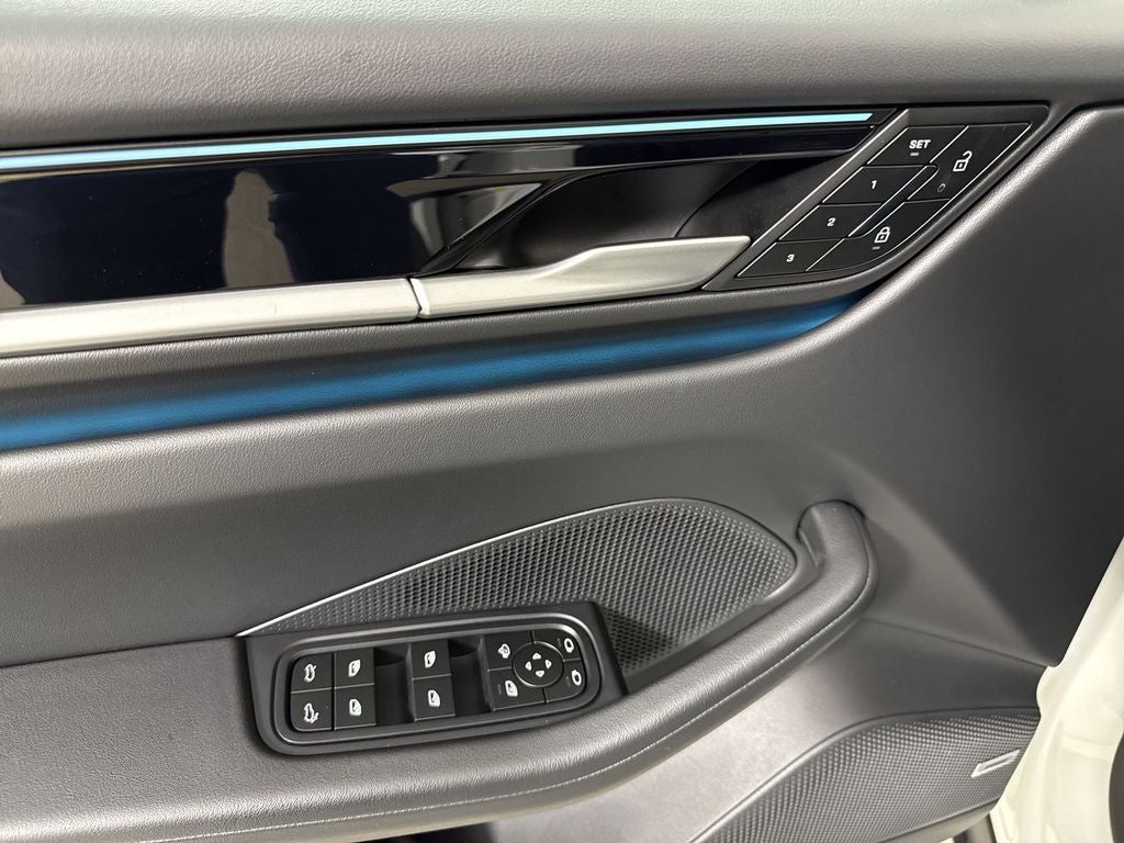 2025 Porsche Macan Electric Macan 4 Electric