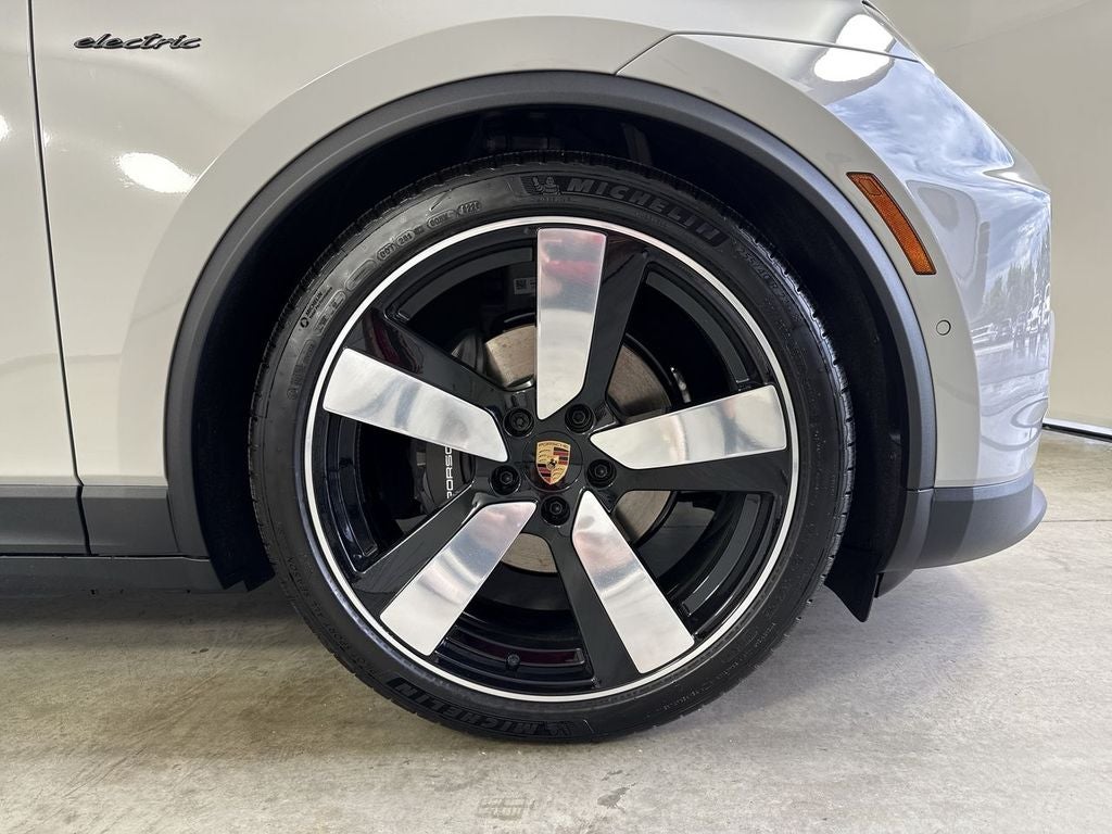 2026 Porsche Macan Electric Electric 4