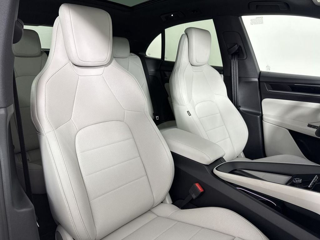 2026 Porsche Macan Electric Electric 4