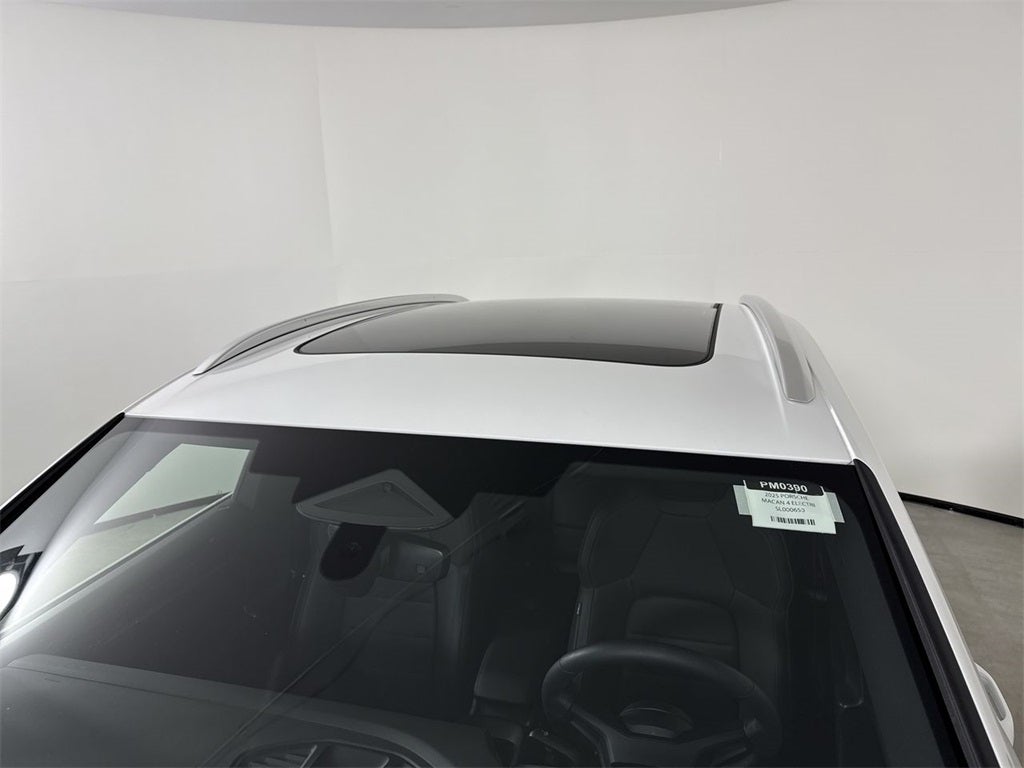 2025 Porsche Macan Electric Electric 4