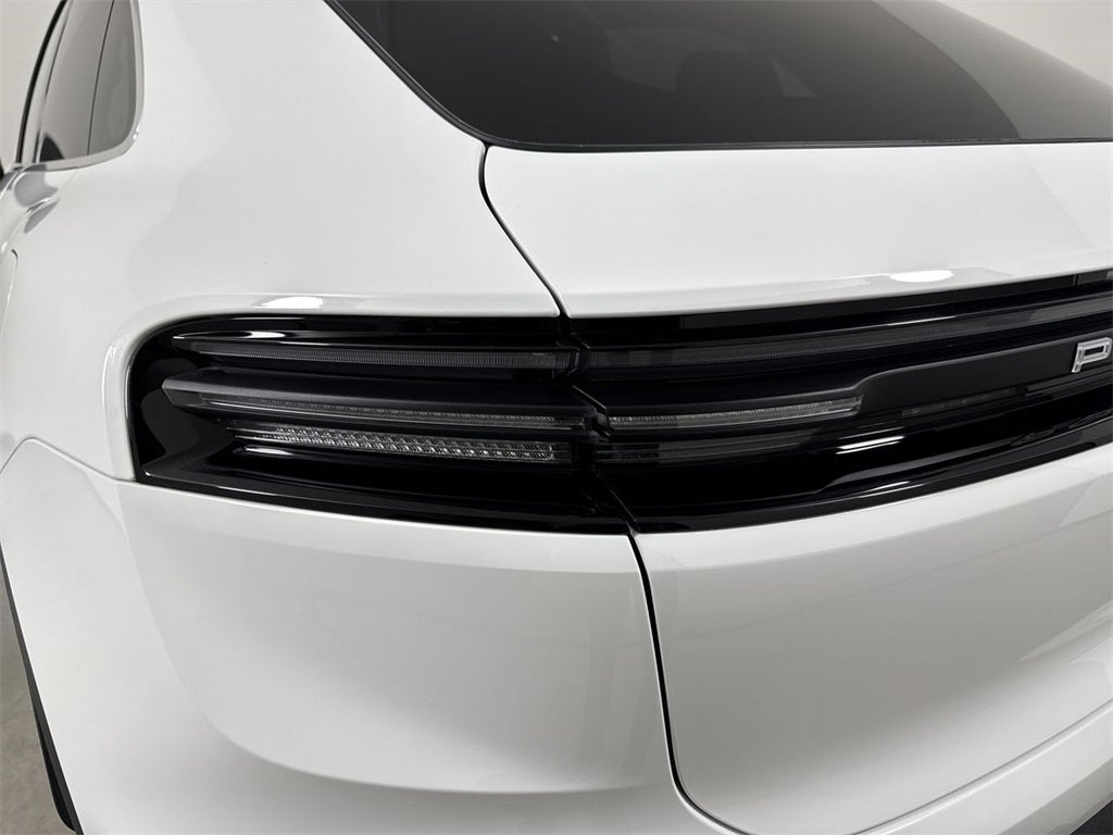 2025 Porsche Macan Electric Electric 4