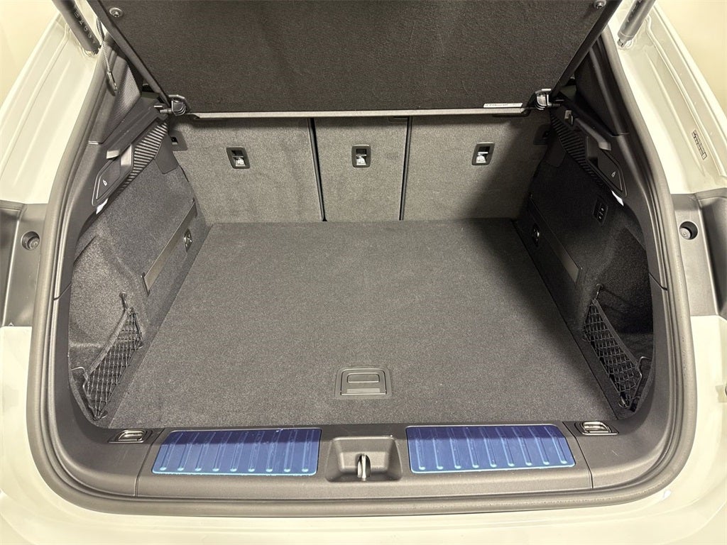 2025 Porsche Macan Electric Electric 4