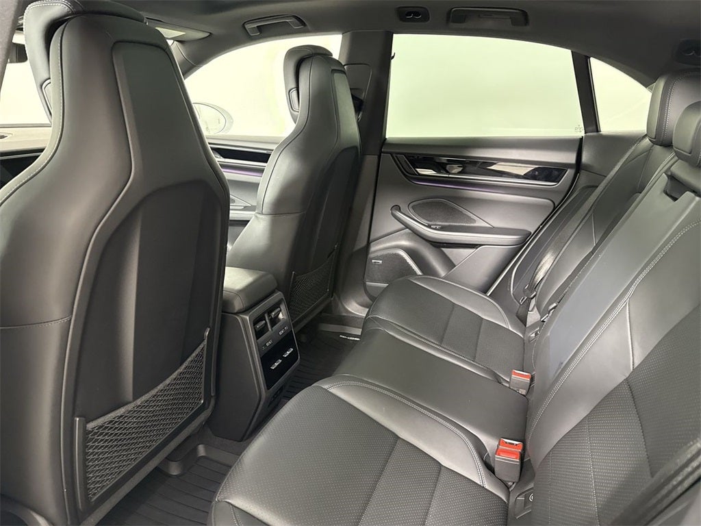 2025 Porsche Macan Electric Electric 4