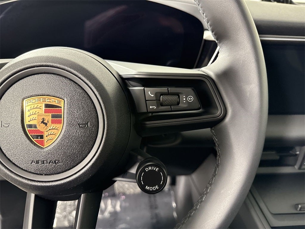 2025 Porsche Macan Electric Electric 4