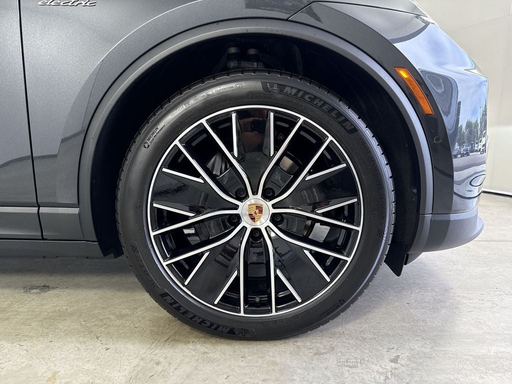 2026 Porsche Macan Electric Electric 4